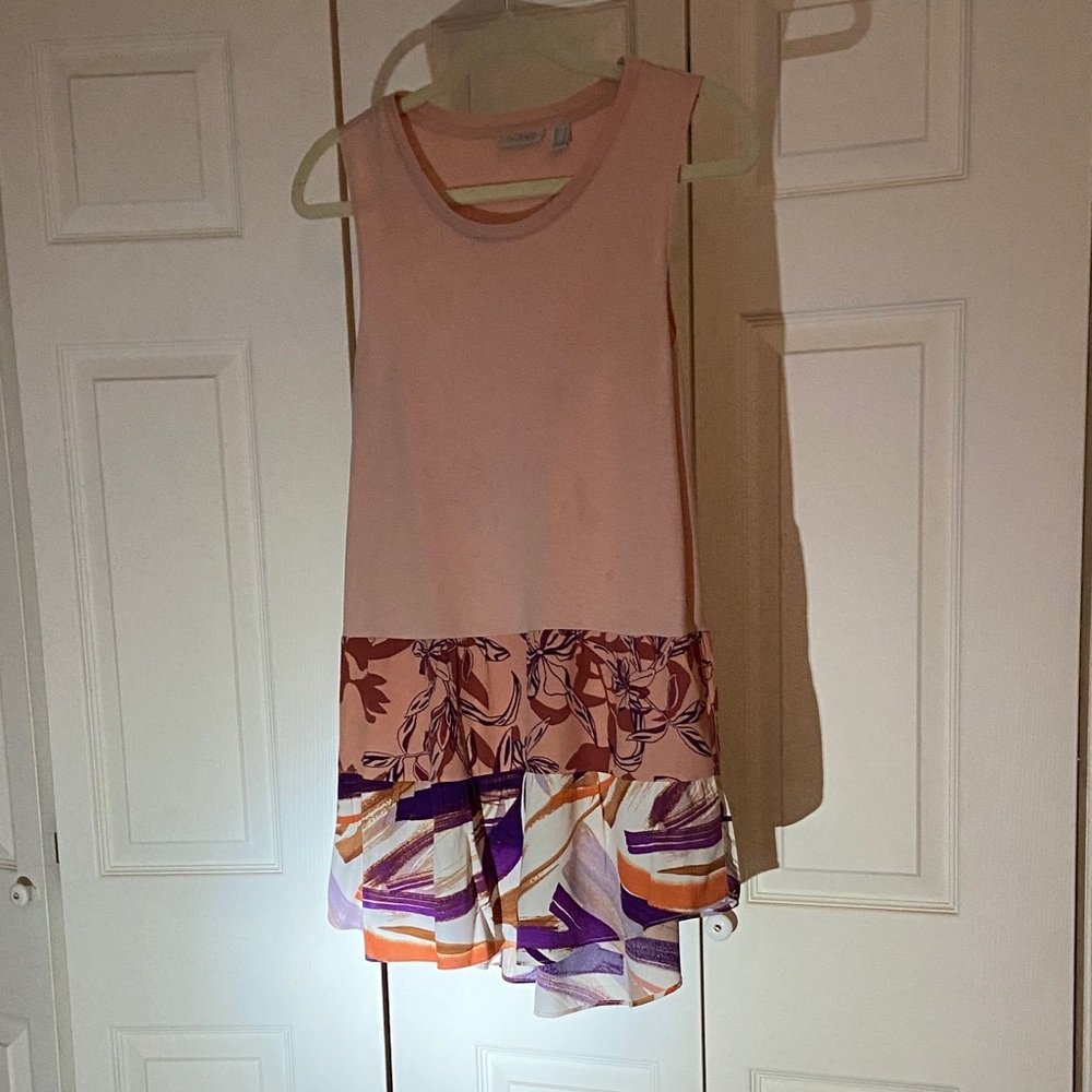A Logo by Lori Goldstein top, size S.